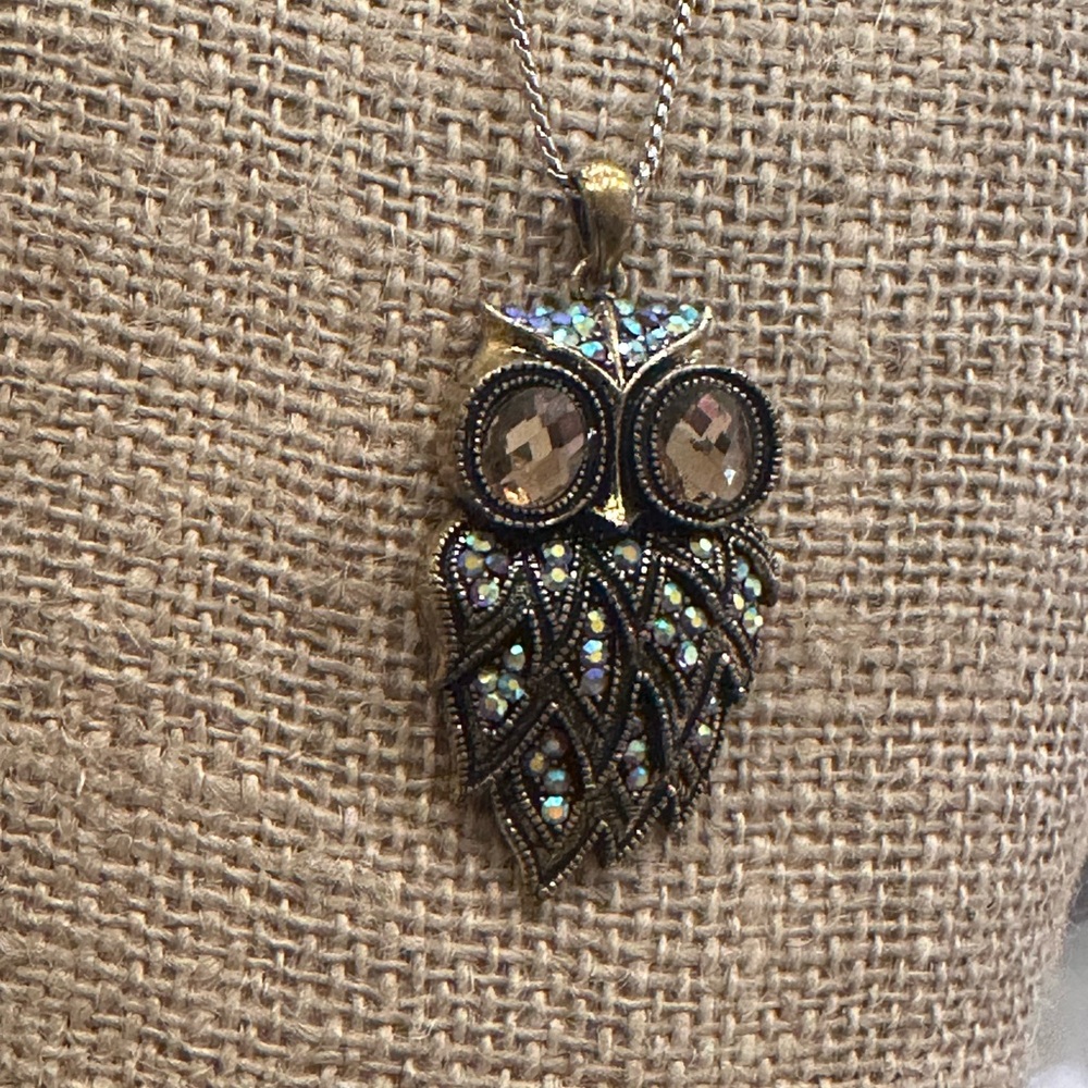Elegant Owl Pendant Necklace